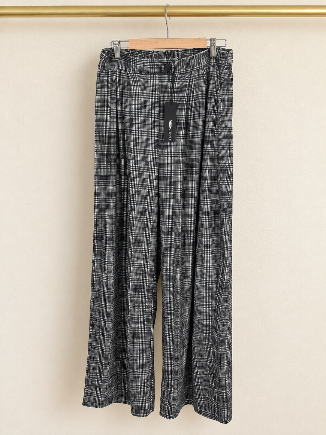 Pantalón de cuadros (Fashion Nova)