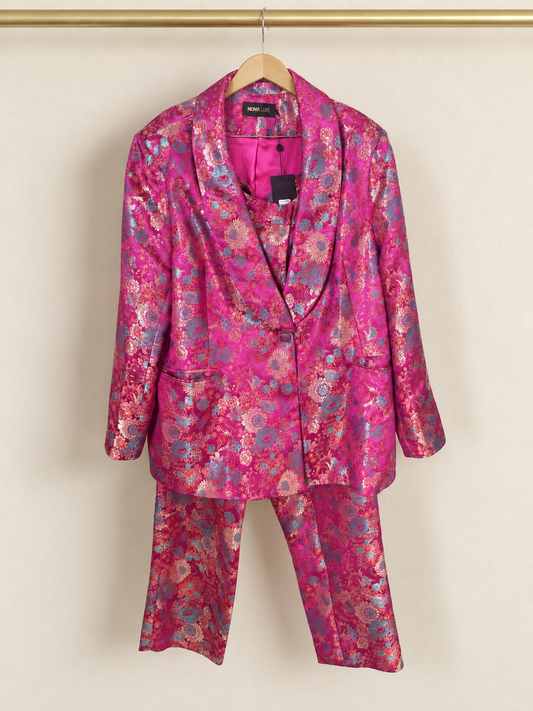 Set Blazer y Pantalón (Fashion Nova Luxe)