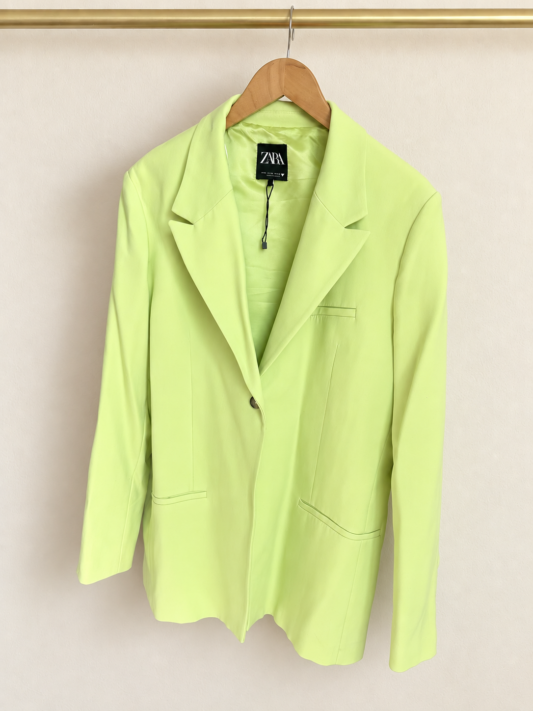 Neon green Blazer (Zara)