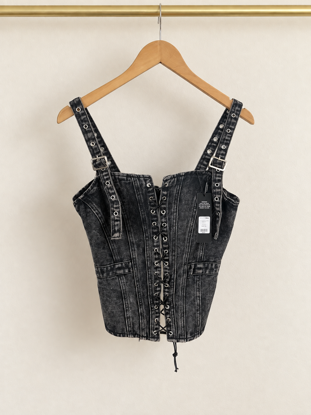 Top mahón negro (Fashion Nova)